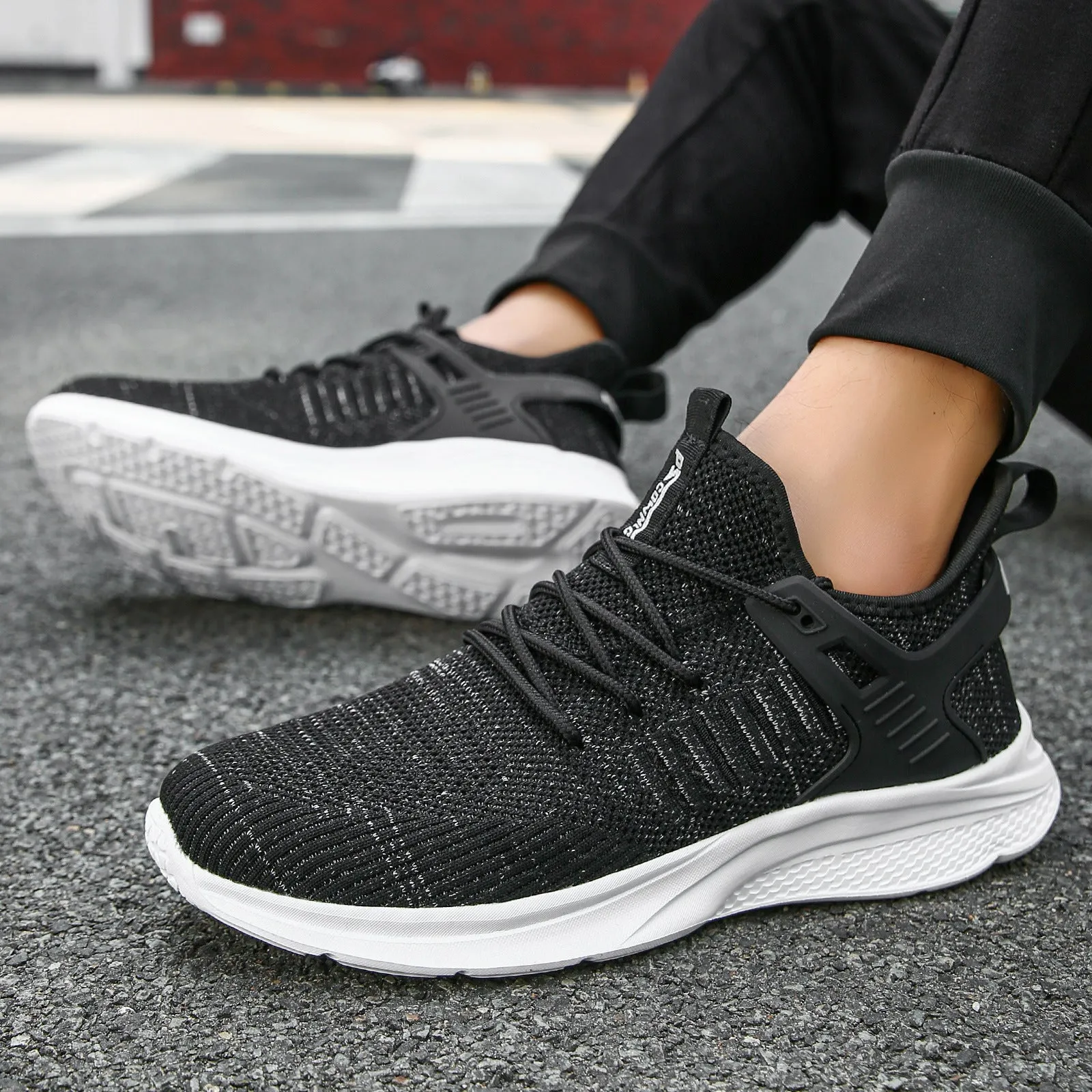 Leisure Sports Men's New Flyknit Mesh Shoes