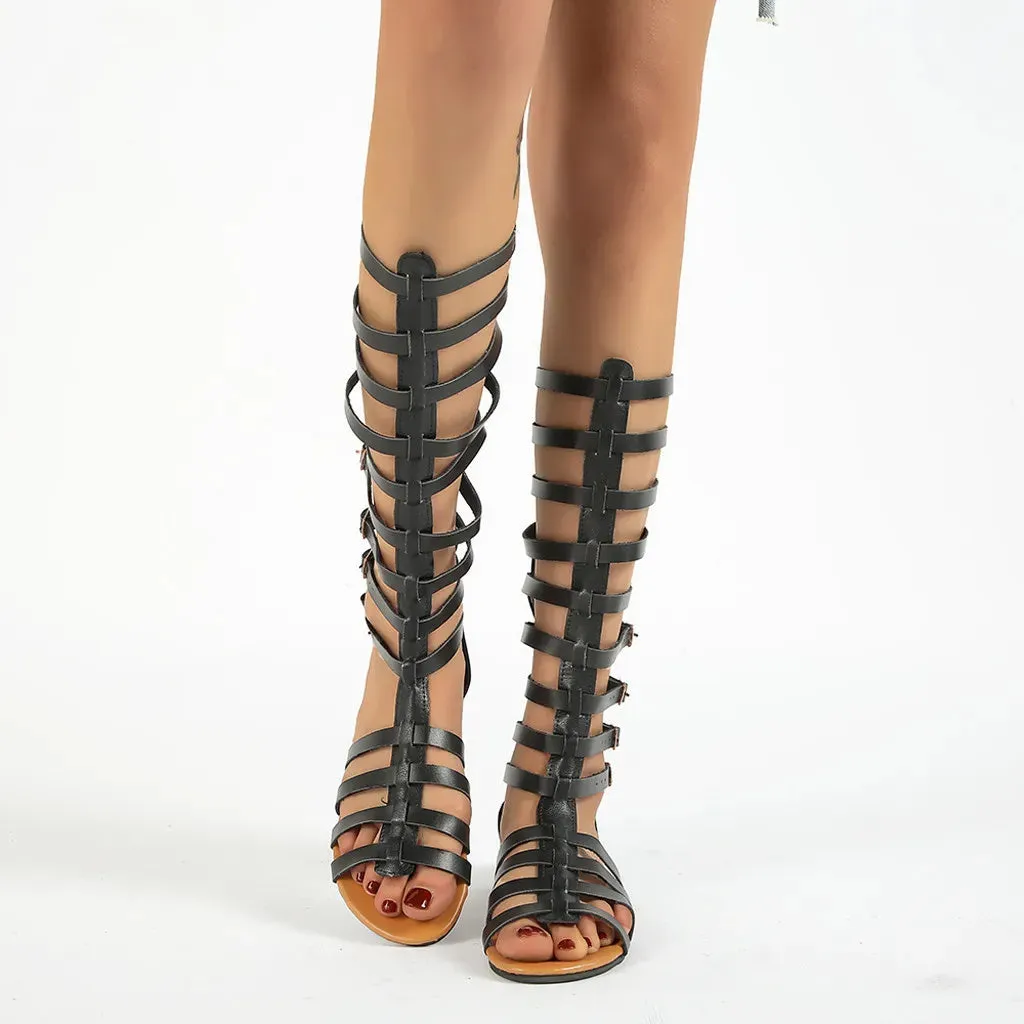 Round Toe Gladiator Sandals (Black/Gold)