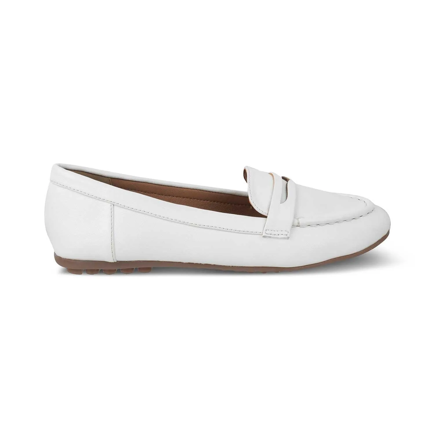 Tresmode Snappy White Women's Casual Loafers